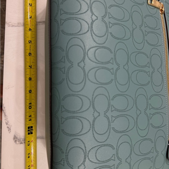 Coach Gallery Tote Bag In Signature Leather - Picture 8 of 10